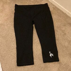 alo crop legging size XL